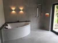 Tassero bianco - Dimensions : 600 x 1200


belle réalisation d'une salle de bain par notre client