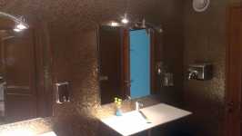 SHINE 36 BLANC - Dimensions : 300 x 600


      Salle de bain publique réalisée avec de la faience murale aspect métal SHINE par les carreleurs à Troyes et le magasin de carrelages moins cher de Lamia.
